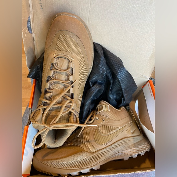 Nike React SFB Carbon Men’s Elite Outdoor Shoes - Picture 5 of 12